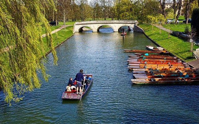 the banks, cambridge, canal