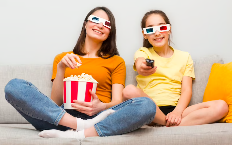Dos mujeres viendo películas en inglés