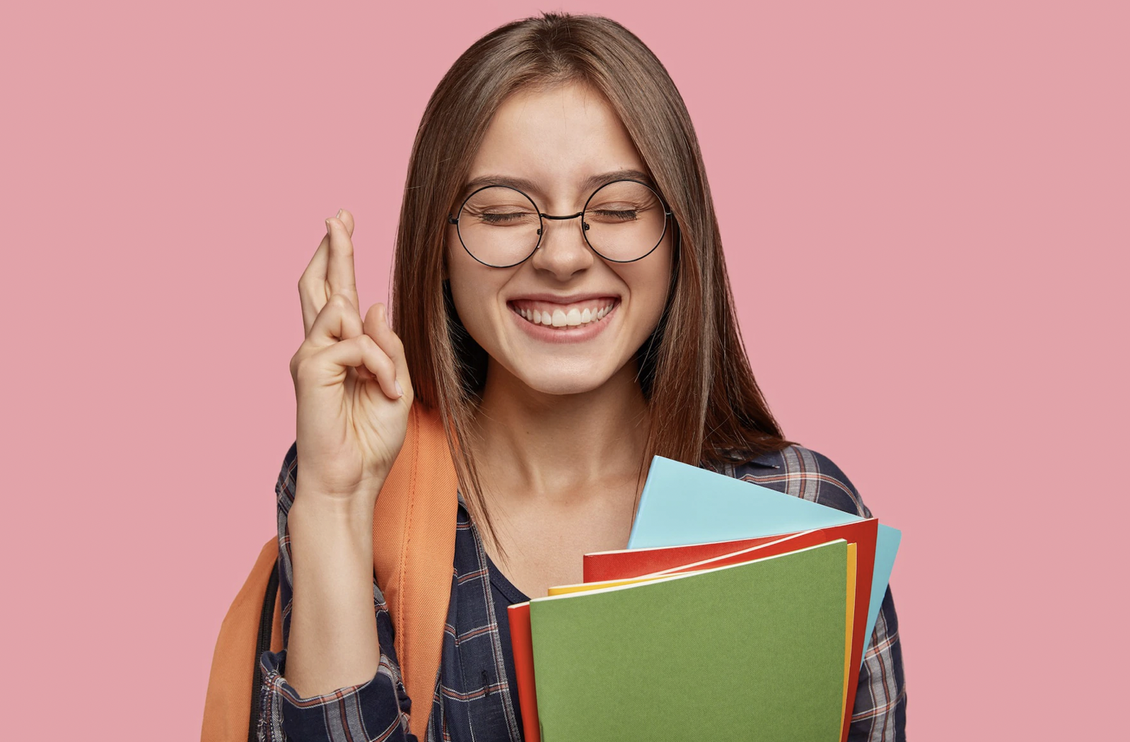 woman with crossed fingers